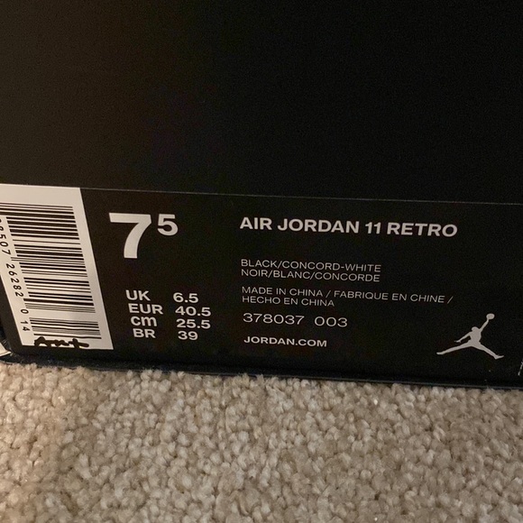 SIZE-7.5 Space Jams- Jordans. Barely Worn. - Picture 5 of 5